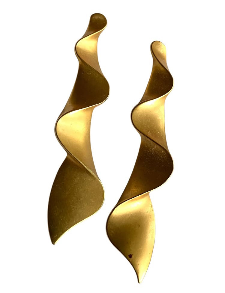Vintage Gold Tone Matte Swirl Drop Earring
